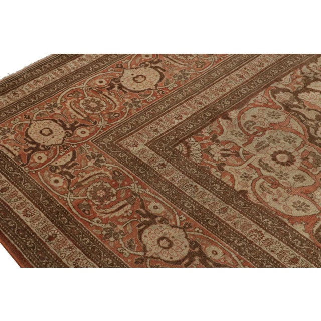 Late 18th Century Antique Persian Tabriz Rug With Floral Patterns For Sale In New York - Image 6 of 7