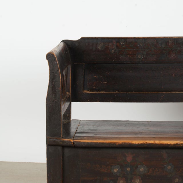 Original Hand-Painted Hungarian Pine Folk Art Storage Bench Circa 1890-1920 For Sale - Image 4 of 13