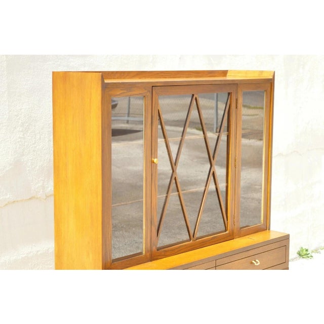 Mid-Century Modern Raymond Loewy Mengel Mid Century Modern Sculpted Oak Bookcase China Cabinet For Sale - Image 3 of 12