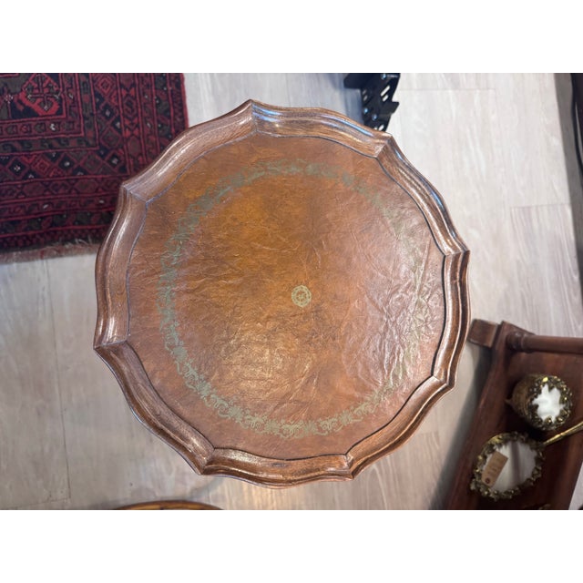 1910s Georgian Style Mahogany Pedestal Table With Tooled Leather Top [Rg] For Sale In Seattle - Image 6 of 6