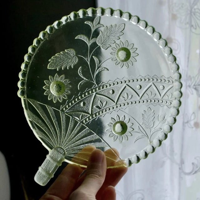 Late 19th Century Adams & Co. Eapg Canary Vaseline Glass Fan Plate – Victorian Uranium Glass Tray, Circa 1886 For Sale - Image 5 of 8