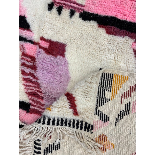 Contemporary Moroccan M’rirt Rug – Abstract Expressionist Wool Carpet For Sale - Image 10 of 10