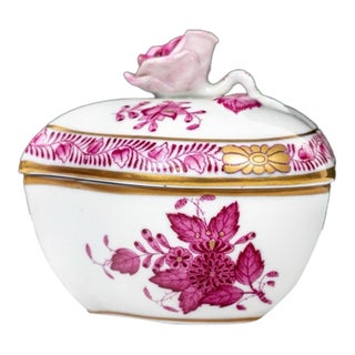 Vintage Herend Hungary "Chinese Bouquet" Eggplant Porcelain Lidded Heart Box For Sale