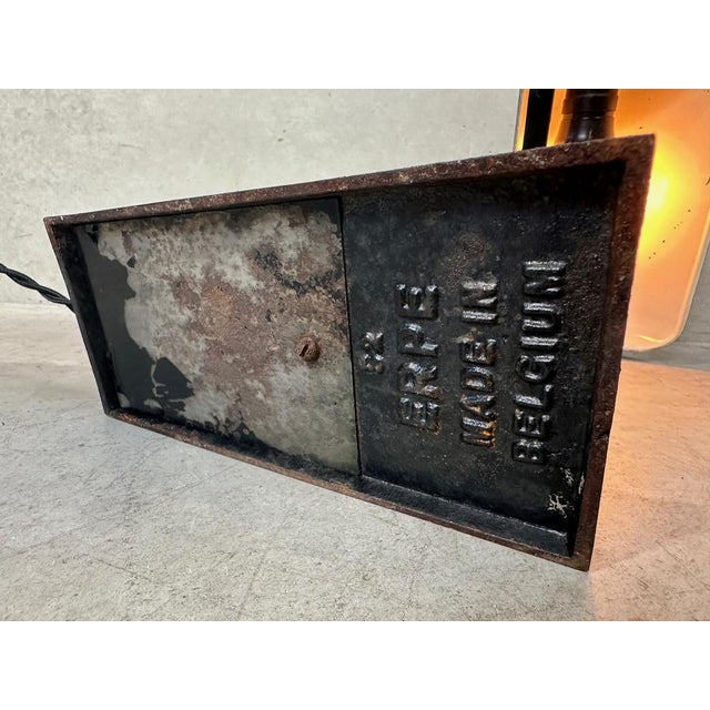 Model 52 Notary Lamp in Bakelite and Cast Iron from Erpe For Sale - Image 12 of 13