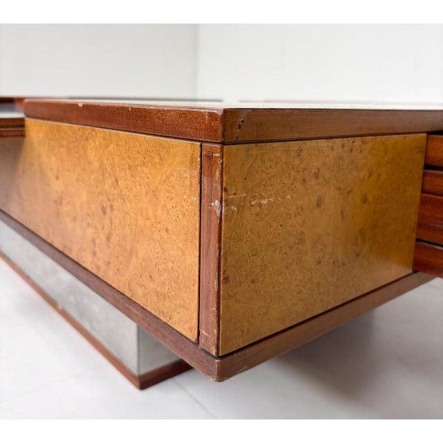 Brown Mid-Century Burl Wood and Metal Coffee Table attributed to Guido Faleschini, 1970s For Sale - Image 8 of 15