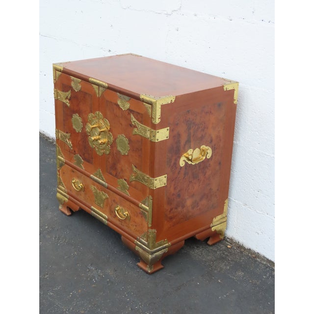 Hollywood Regency Asian Style Hollywood Regency Nightstands End Side Bedside Table Cabinet 6670 For Sale - Image 3 of 17