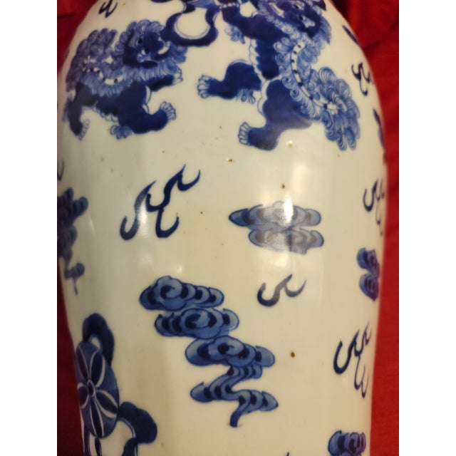 18th Century 24" Shishi Qilin Blue and White Temple Urn Tribute - 24" For Sale - Image 14 of 18