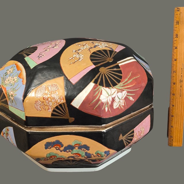 Imari Porcelain Vintage Japanese Meiji Imary Large 13.5'' X 10'' Octagonal Covered Box Marked For Sale - Image 4 of 14