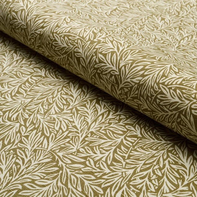 Schumacher Schumacher Willow Leaf Fabric In Moss For Sale - Image 4 of 4