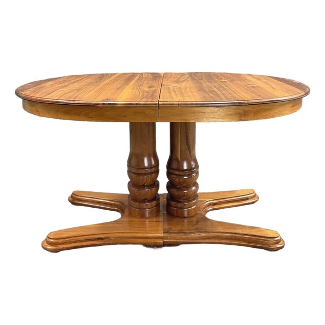 Mid-Century Walnut Pedestal Dining Table | Extendable Oval Table For Sale