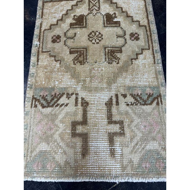 Contemporary Turkish Yastik Rug 1'5" x 2'11" For Sale - Image 3 of 6
