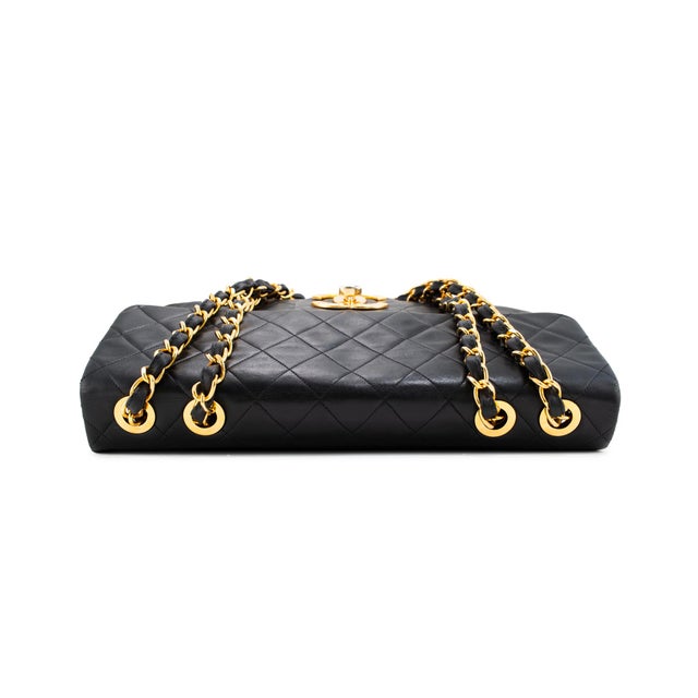 Vintage Chanel XL Jumbo Black Quilted Lambskin Gold-Tone Flap Shoulder Bag For Sale In Houston - Image 6 of 12