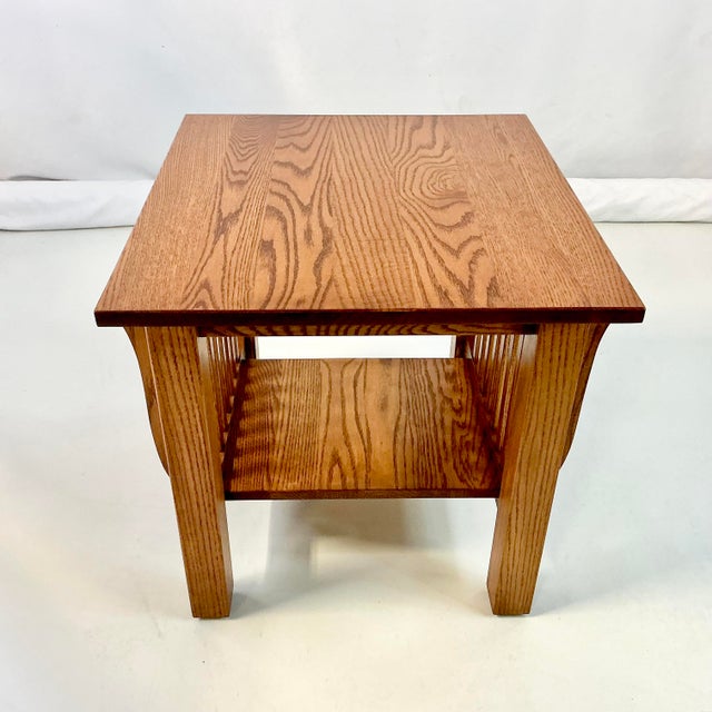 1990s Vintage Arts & Crafts Mission Oak Slatted Side Table, After Stickley. For Sale - Image 9 of 12
