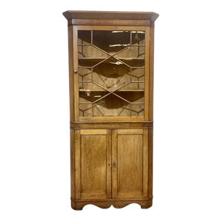 English Corner Cabinet in Oak and Mahogany For Sale