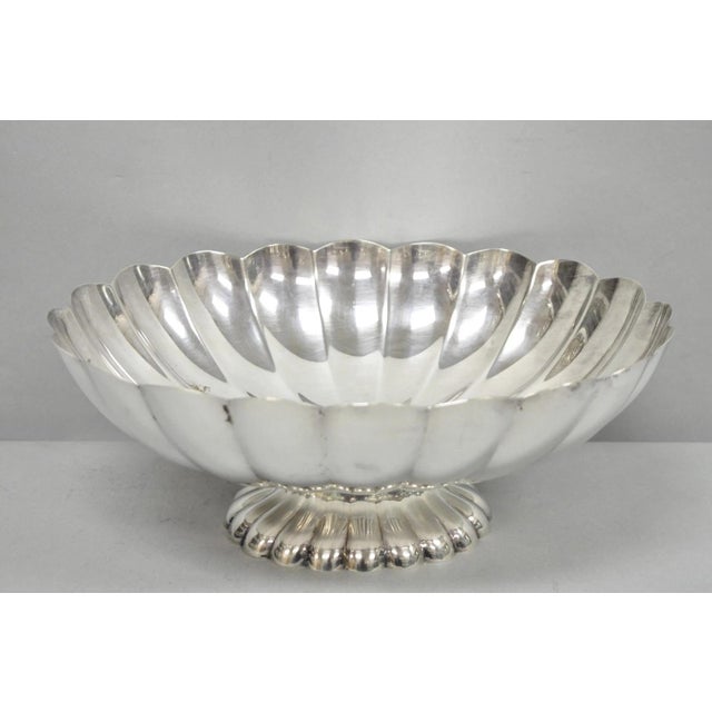 Vintage Reed & Barton Modern Silver Plated Oval Scalloped Pedestal Fruit Bowl For Sale - Image 12 of 12