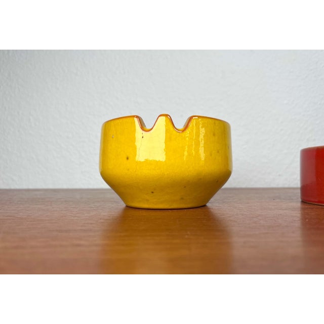 Mid-Century Modern German Space Age Red and Yellow Ceramic Ashtrays, 1960s, Set of 2 For Sale - Image 17 of 18