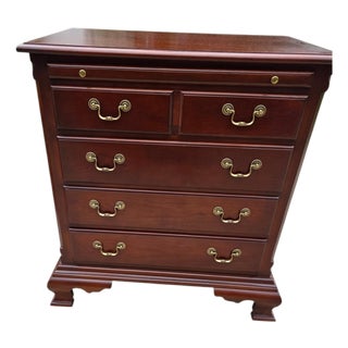 1990s Thomasville Collectors Cherry Bachelors Chest Nightstand Chippendale Tray A For Sale