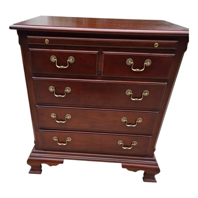 1990s Thomasville Collectors Cherry Bachelors Chest Nightstand Chippendale Tray A For Sale