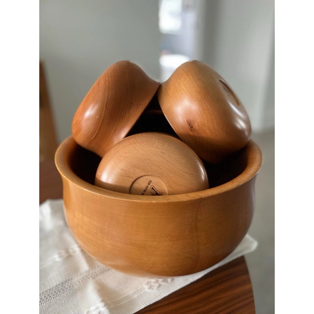 Wood 1970s Manzoni Pietro for Vietri Italian Olive Wood Salad Bowl Set- 7 Pieces For Sale - Image 7 of 11