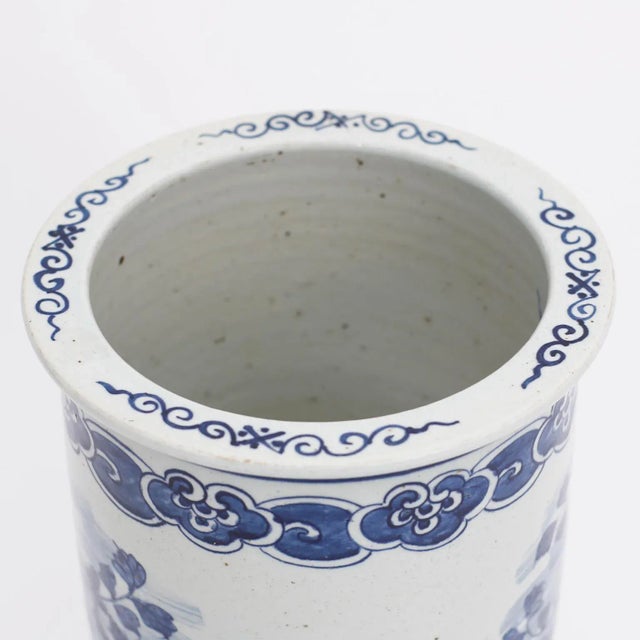 Pair of Chinese Blue and White Porcelain Vases For Sale - Image 4 of 9