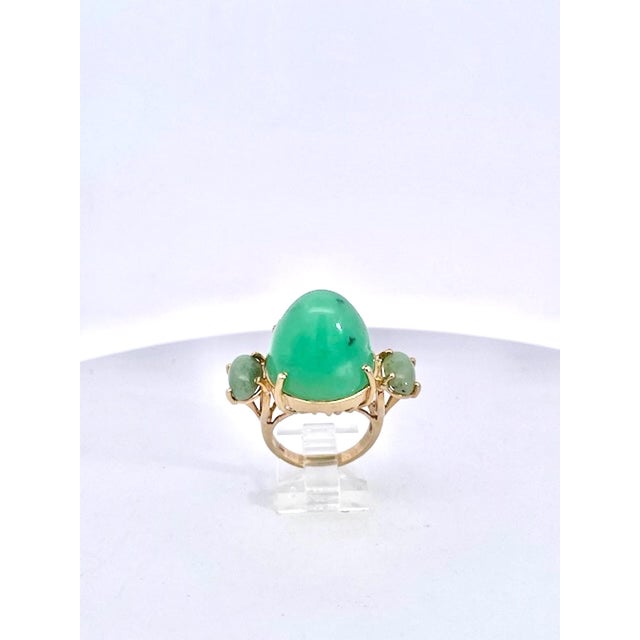 Chrysoprase Bullet Ring, Size 7 For Sale - Image 4 of 7