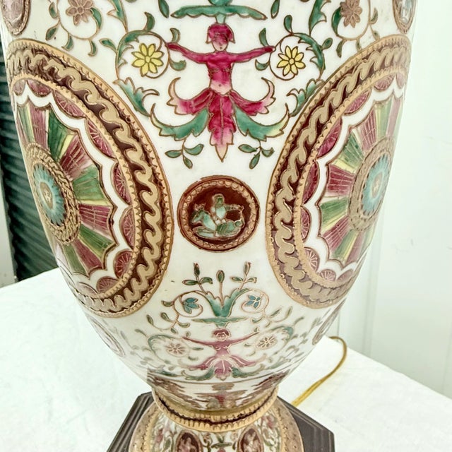 Vintage Oriental Accents Table Lamp - Hand-Painted Porcelain Design For Sale - Image 4 of 12
