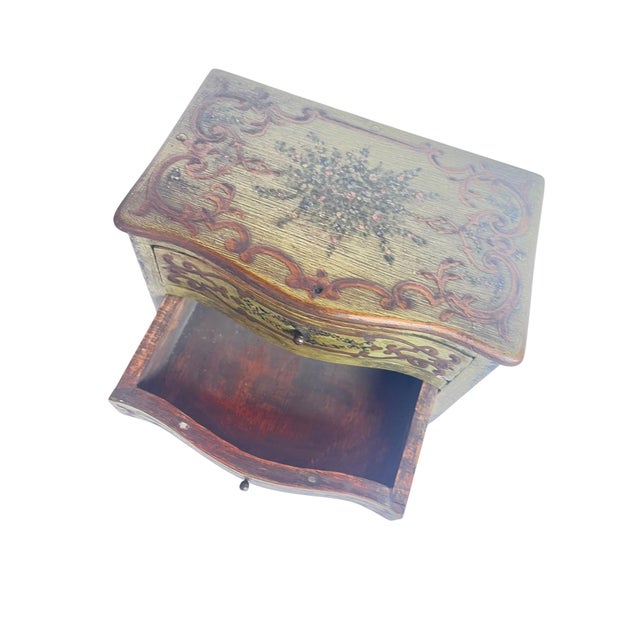 19th Century Florentine Table Top Chest For Sale - Image 4 of 6