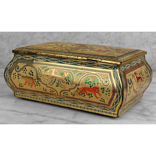 Vintage English Traditional Animal Hunt Embossed Tin Storage Box For Sale - Image 4 of 11