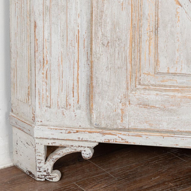19th Century Swedish Gustavian Gray Pine Corner Cabinet Cupboard For Sale - Image 10 of 12