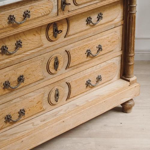 French Country-Style Chest of Drawers in Natural Oak For Sale - Image 14 of 18