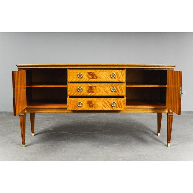 English Style Sideboard in Mahogany For Sale - Image 3 of 14
