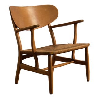 Hans Wegner Lounge Chair, Model No. Ch-22 by Carl Hansen & Son, Denmark, 1951 For Sale