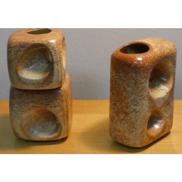 Beige Vases with Geometric Shapes by Roberto Rigon for Bertoncello Ceramiche Darte, Italy, 1970s, Set of 2 For Sale - Image 8 of 9