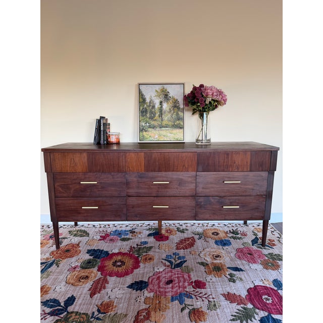 Mid-Century Modern Walnut 9-Drawer Dresser by Stanley Distinctive Furniture Collection For Sale In Pittsburgh - Image 6 of 7