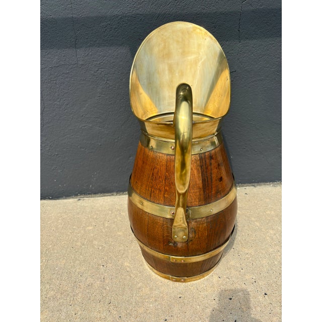 Large Brass and Oak Cider or Water Jug For Sale - Image 4 of 8