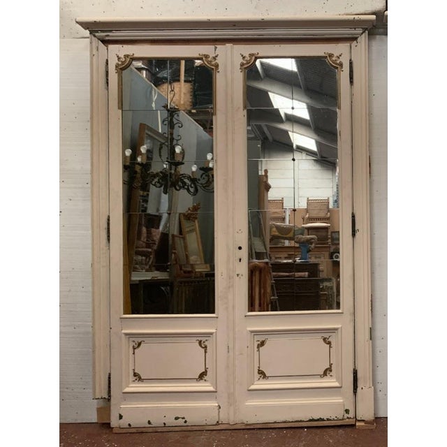White Double Doorway in Mirror and Patinated Fir Wood, 1900s, Set of 2 For Sale - Image 8 of 8