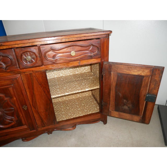 Antique Walnut Buffet from Piedmont, 1800s For Sale - Image 9 of 17