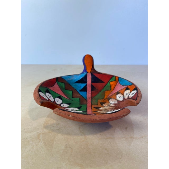 Mid 20th Century Vintage Tesuque Pueblo Native American Polychrome Bird Effigy Bowl For Sale - Image 5 of 9