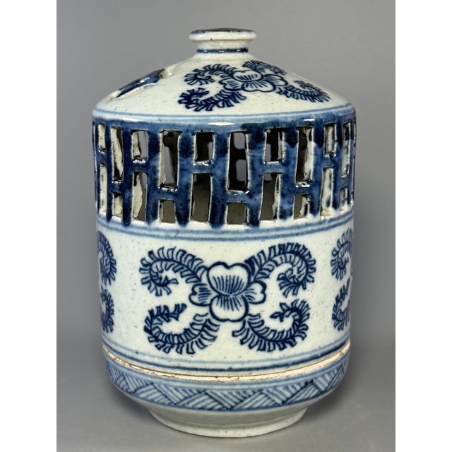 Mid 19th Century China Vintage Blue‑and‑White Porcelain Hollow‑Out Floral Incense Burner For Sale - Image 5 of 9