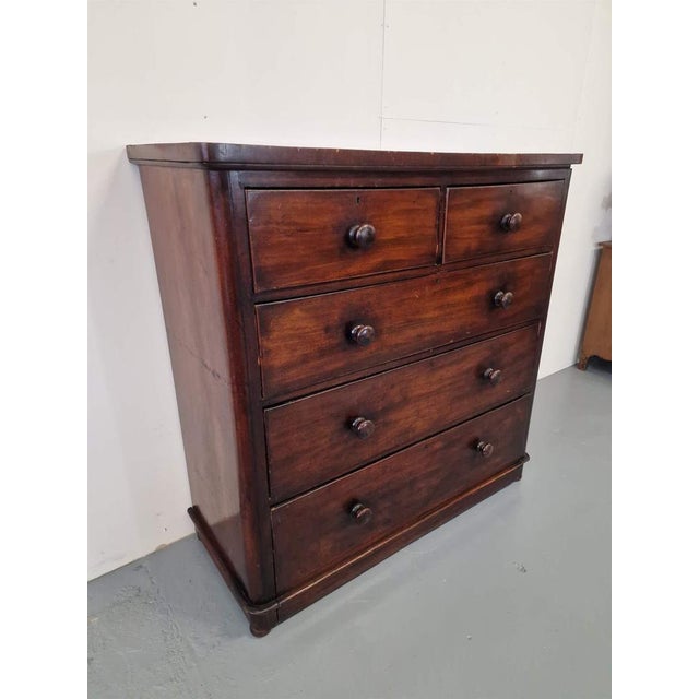 Wood Large Antique Chest of Drawers in Mahogany For Sale - Image 7 of 8