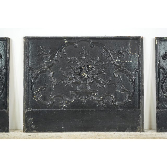 Early 20th Century French the Plaza Hotel Cast Iron Fireback Set For Sale - Image 5 of 16