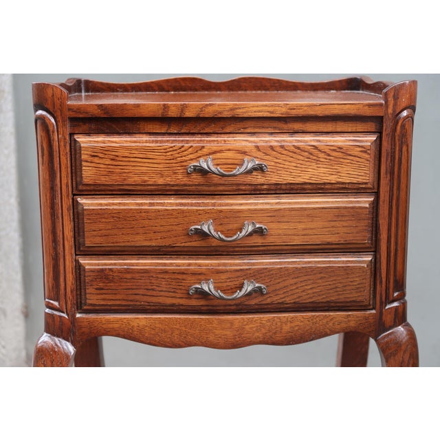 1960s Pair of French Louis XV Style Side Tables Nightstands For Sale - Image 9 of 17
