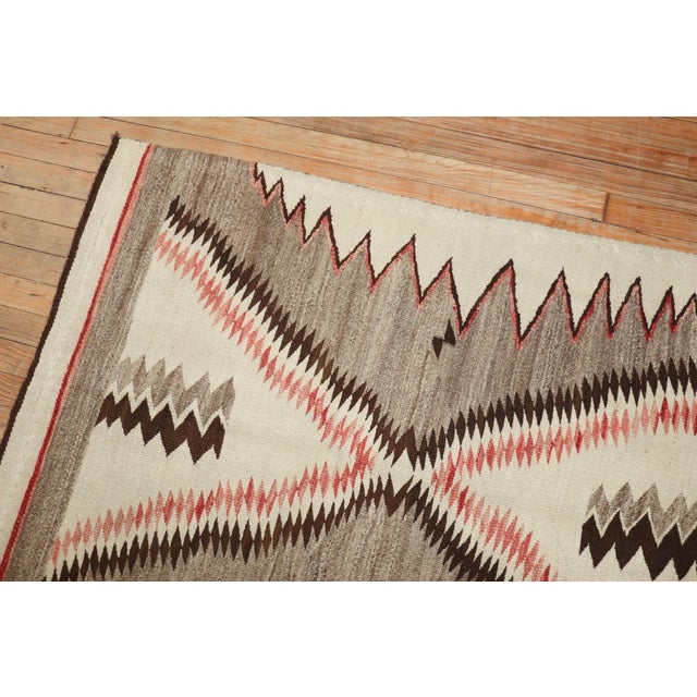 Gray Early 20th Century Shark Teeth American Navajo Rug - 3'1" x 4'9" For Sale - Image 8 of 11