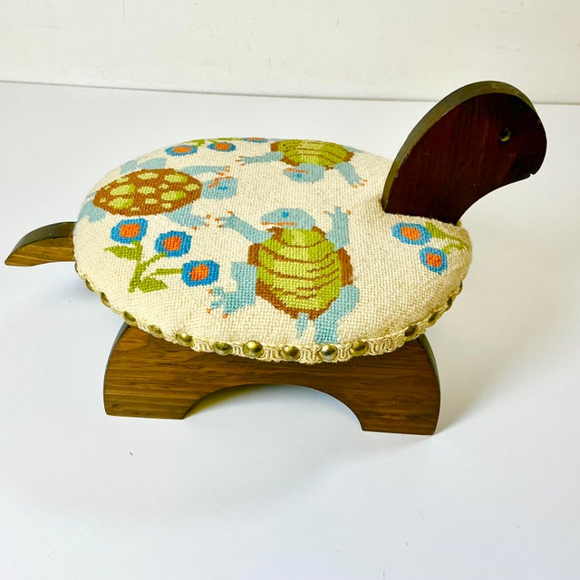Folk Art 1970s Vintage Arts & Crafts Coastal Folk Art Needlepoint Cushion & Pine Turtle Footstool. For Sale - Image 3 of 16