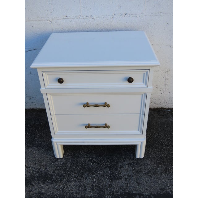 Late 20th Century Hollywood Regency Brass Bamboo Handles Tall Nightstands End Tables a Pair 6352 For Sale - Image 5 of 18