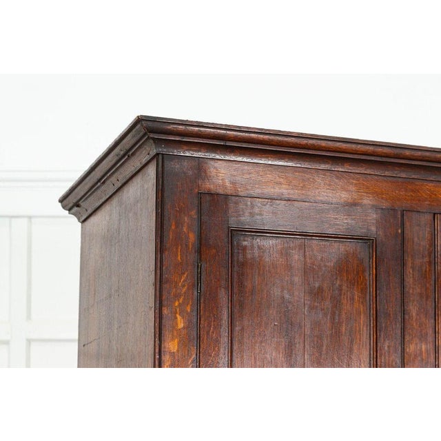 Large Georgian English Oak Linen Press Cupboard, 1820s For Sale - Image 10 of 15