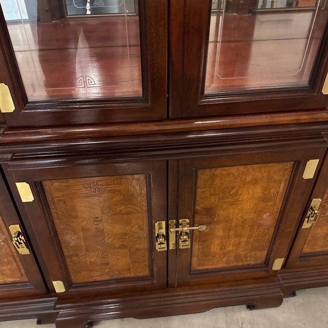 Circa 1996 Universal Furniture Imperial Dynasty Oriental Style Display Cabinet For Sale - Image 9 of 12