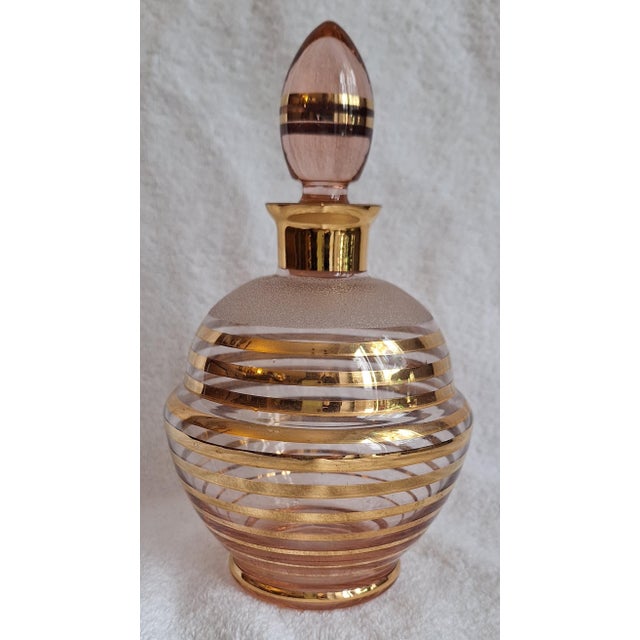 1930s Art Deco Liqueur Carafe with Pink Tinted Glass and Gold Decoration, 1930s For Sale - Image 5 of 5