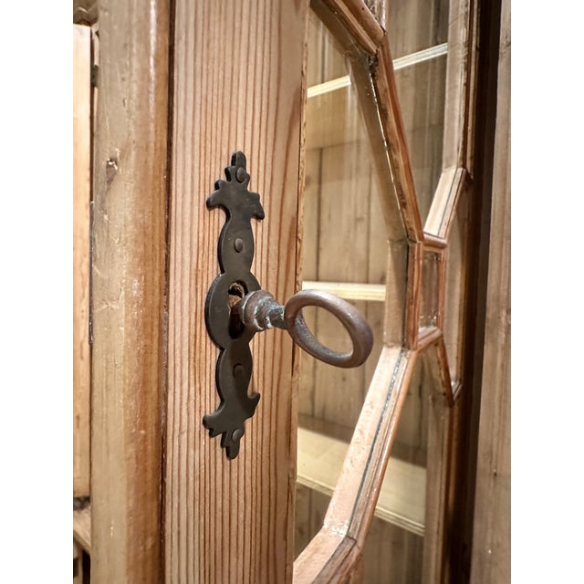 English Late 19th Century English Georgian Style Breakfront Pine Library Bookcase For Sale - Image 3 of 18