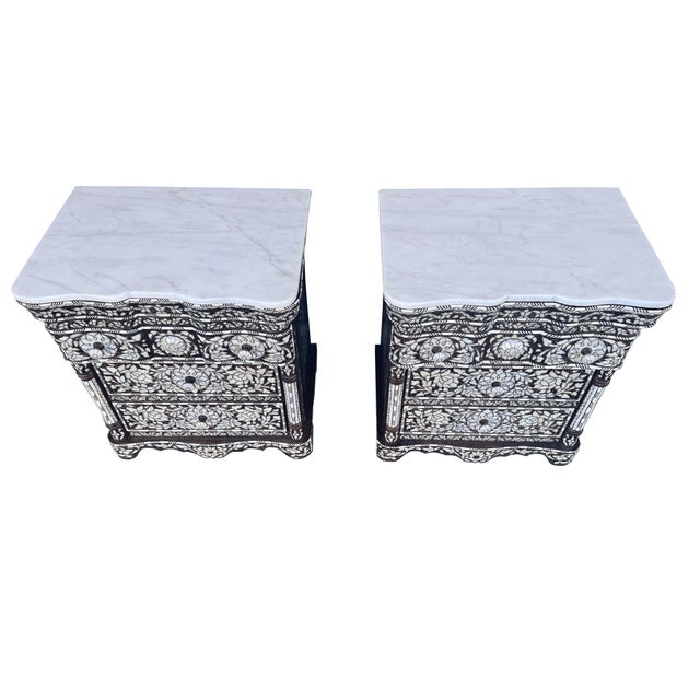 Pair of Vintage Mother-of-Pearl Inlay Nightstands With Marble Tops, 1980s For Sale - Image 4 of 6
